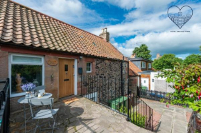 Delightful Garden Upper Villa in Oldhamstocks
